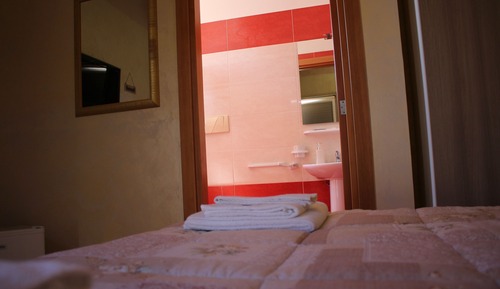 Basic Double Room (Blu)