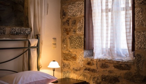 Traditional Triple Room, 1 Bedroom, Partial Sea View