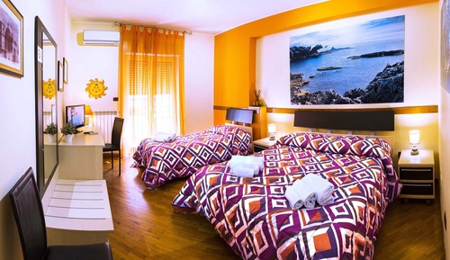 Double Room, 1 King Bed