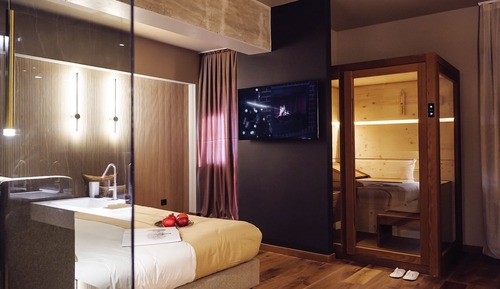 Executive Studio Suite