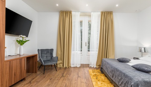 Superior Double Room, Balcony, Park View
