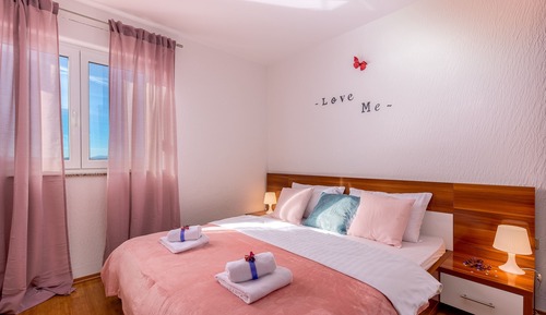 Apartment, 2 Bedrooms, Sea View (2)