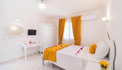 Standard Double Room, Garden View
