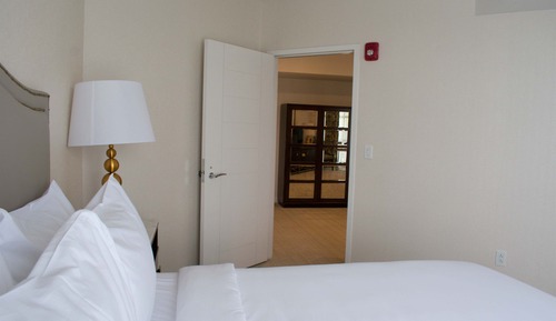 Lakeview King Suite with Balcony