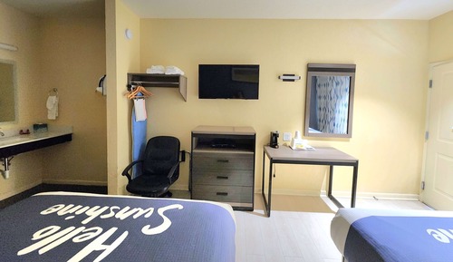 Room, 2 Queen Beds, Accessible, Non Smoking (Efficiency,Mob,Hear,Roll-In Shower)