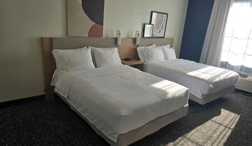 Room, 2 Queen Beds, Accessible (Mobility & Hearing, Roll-in Shower)