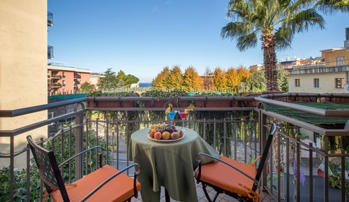Classic Room, Balcony