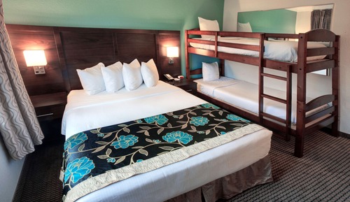 Room, Multiple Beds, Non Smoking