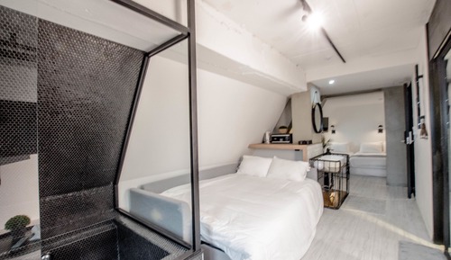 Villa (Few stairs to enter the room / Additional fee for extra bed)