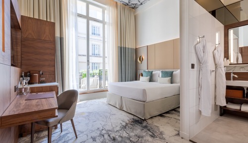 Junior Suite, 1 King Bed, Terrace