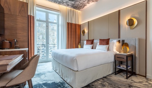 Premium Room, 1 King Bed, Balcony, City View