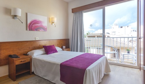 Single Room, Balcony