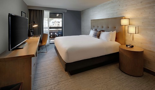 Room, 1 King Bed, Non Smoking, Balcony