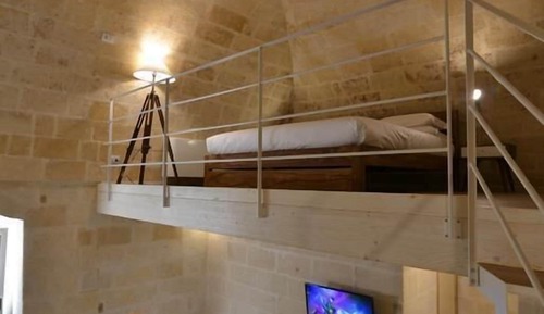 Double Room, Bathtub