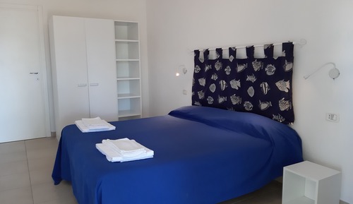 Single Room, Sea View