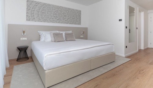 Superior Double Room with Balcony