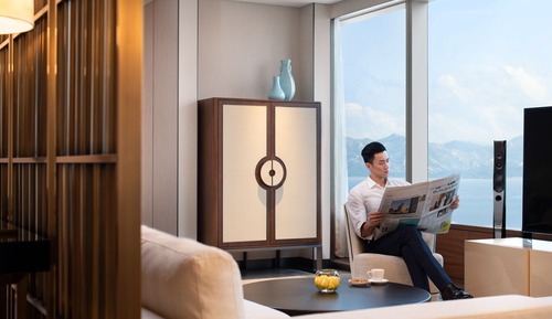 Raffles Suite