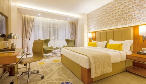 Club Room, 1 King Bed