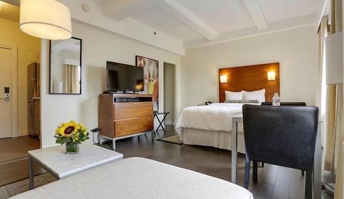 Studio, 1 Queen Bed, Non Smoking (Wellness)