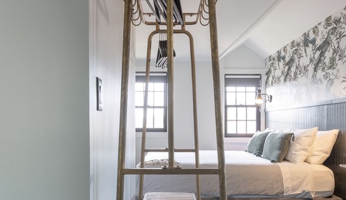 Superior Studio, 1 King Bed, Non Smoking, Kitchenette