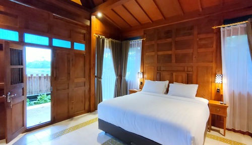 Deluxe Cottage, 1 Queen Bed, Terrace