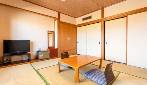 Economy Japanese-Style Room with 8 Tatami Mats - Shared Bathroom - Non-Smoking