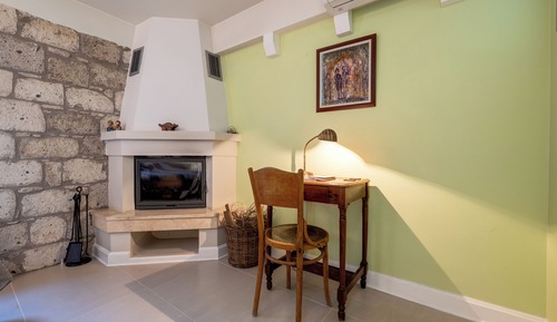 Deluxe Room, Fireplace