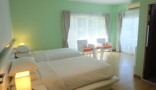 Deluxe Twin Room