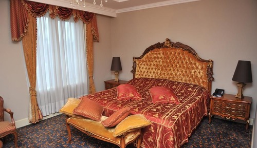 Presidential Suite