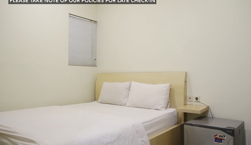 Single Room, 1 Queen Bed