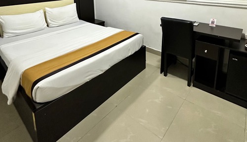 Basic Room, Accessible, Refrigerator