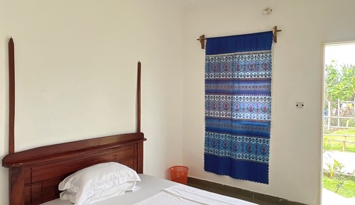 Classic Bungalow, Garden View