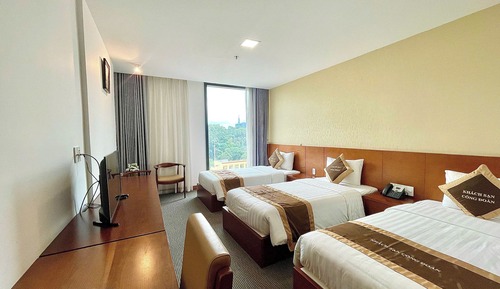 Triple Room, City View