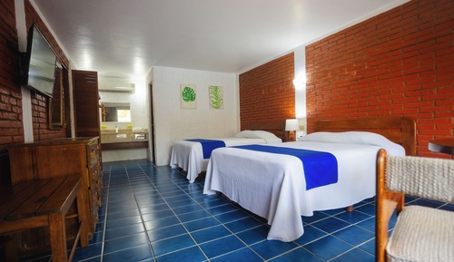 Standard Quadruple Room, 2 Double Beds, Air conditioning, Courtyard View