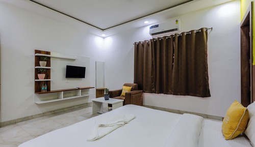 Deluxe Room, City View