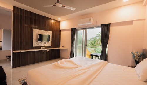 Deluxe Double Room, Balcony, City View