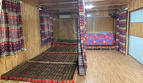 Shared Dormitory, Garden View