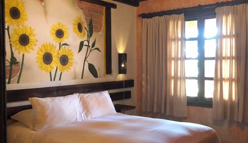 Junior Room, City View