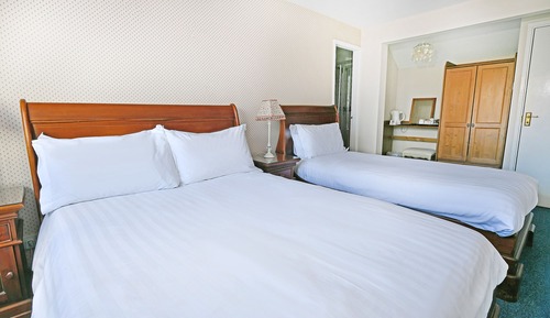 Family Room, Ensuite