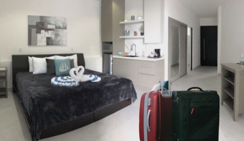 Suite 3 Pool Ocean View