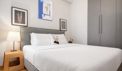 Zeus Grand Apartment
