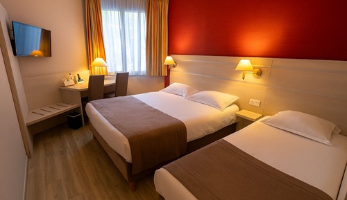 Classic Triple Room, Garden View