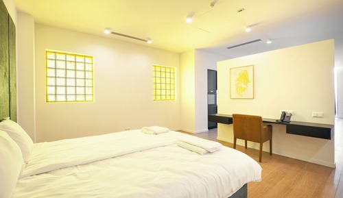 Design Suite With Terrace