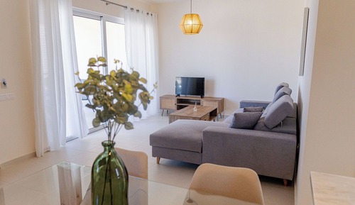 Luxury Apartment, Pool View