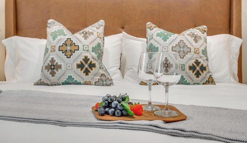 Deluxe Room, 1 King Bed, Non Smoking (1)