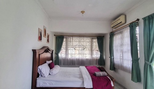 Luxury Villa, Balcony