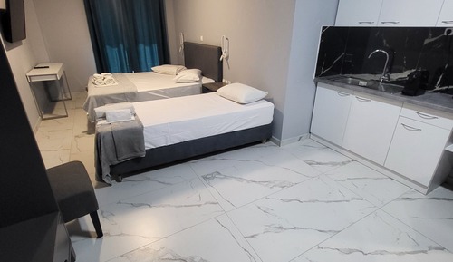 Basic Triple Room, Balcony