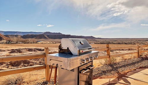 Deluxe Cabin, 1 King Bed, Patio, Mountain View