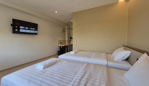 Twin Room, Non Smoking, City View