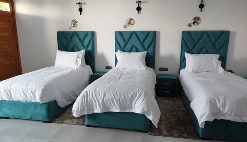 Luxury Triple Room, Pool View